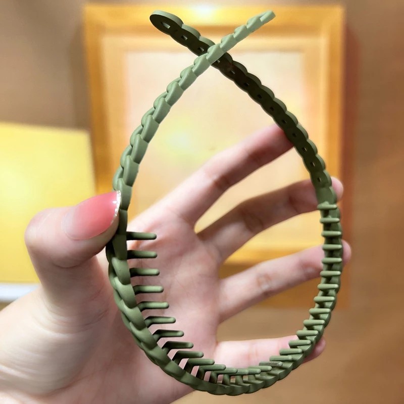 Newest with anti-slip teeth hair clip for women special face washing
