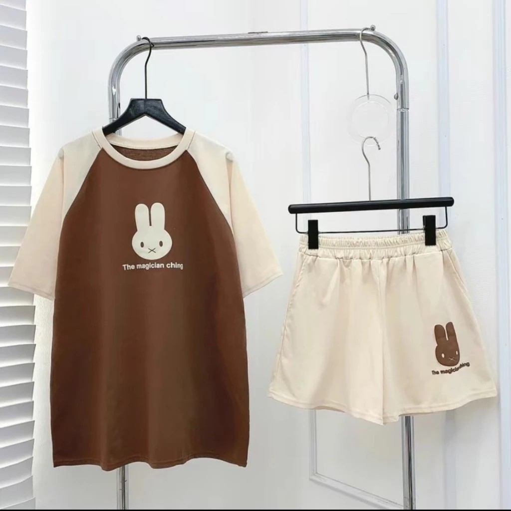 Set of Women's Loose-fit Half-Sleeve T-Shirt + Wide-Leg Shorts THO MAGIC